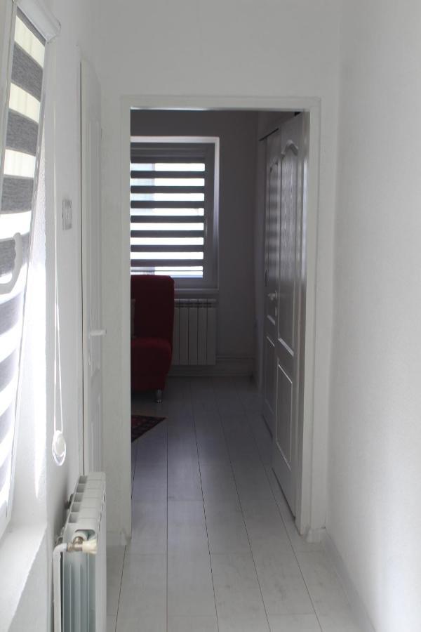 Red Apartment SJJ Extérieur photo